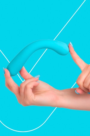 Fairygasm FantasyEuphoria Vibrator blau in der Hand, sichtbare Struktur