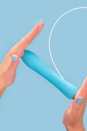 WowGenie bleu Fairygasm en main