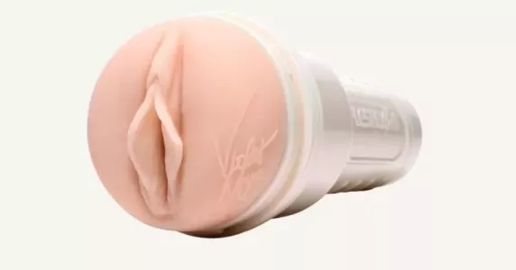 Fleshlight Violet Myers Waifu avec actrice et profil de la gaine 2