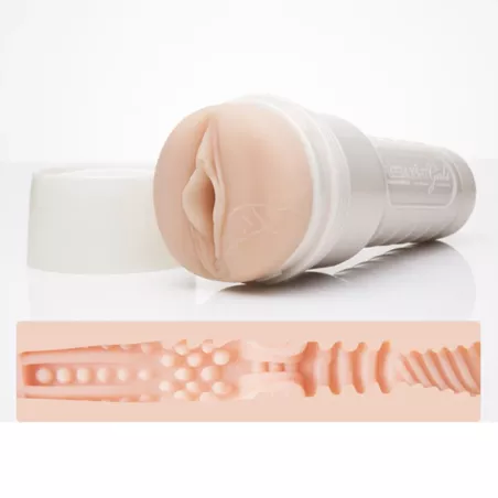 Fleshlight Dillion Harper – Produit de profil avec vue sur la gaine interne