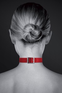 Collana rossa fetish con anello 2
