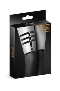 Adjustable garter with rivets 2